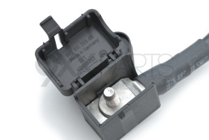 Battery Cable - Positive - Connection Point to Starter/Alternator 4