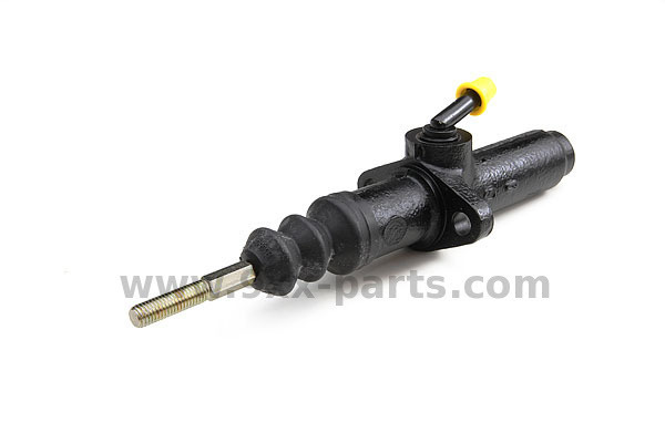 Clutch Master Cylinder 477721171