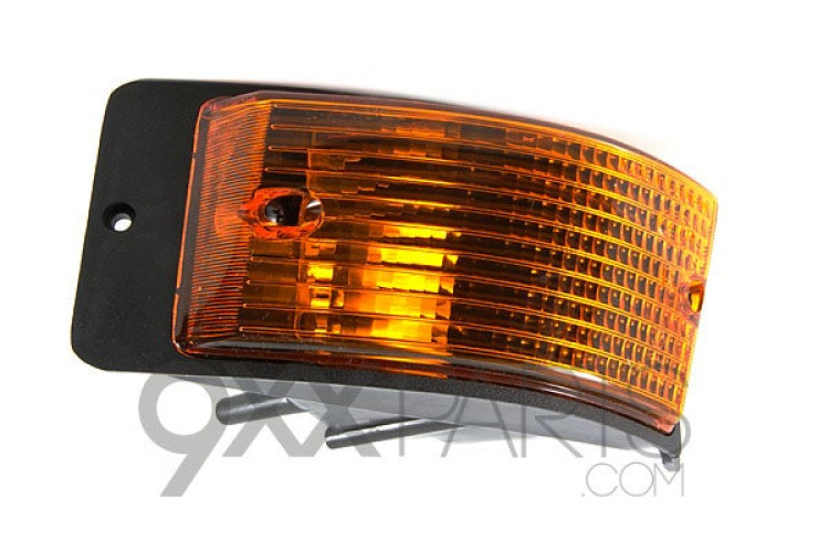 Front Turn Signal Assembly, Right 477953044